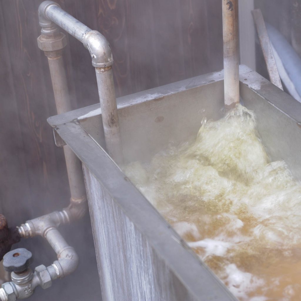 湯炊き作業 － 結乃竹